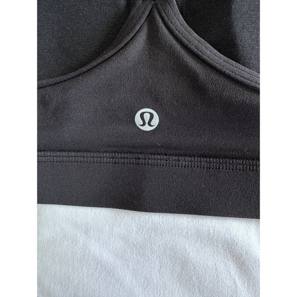 New Lululemon Flow Y Bra Nulu A–C Cup Black Size 12 Yoga Workout Stretch NWT - Picture 4 of 9